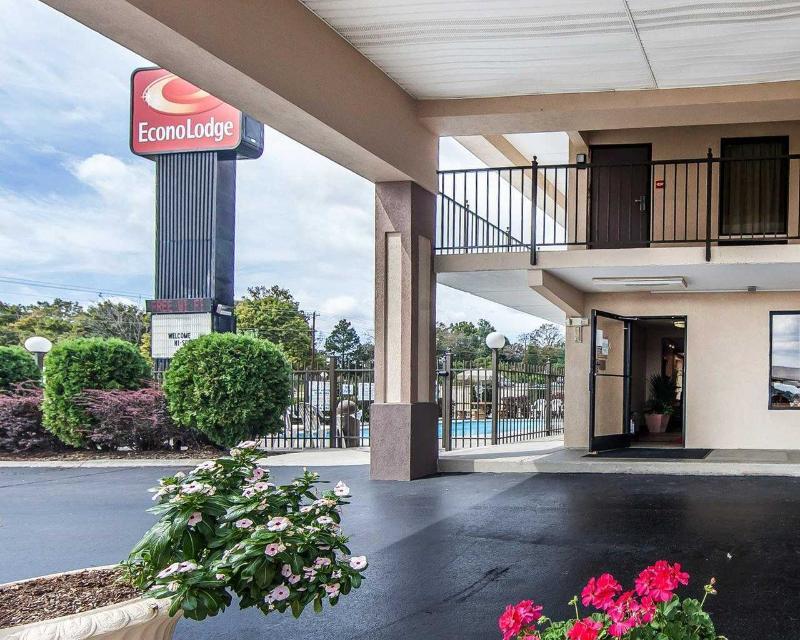Econo Lodge Lenoir City Exterior photo