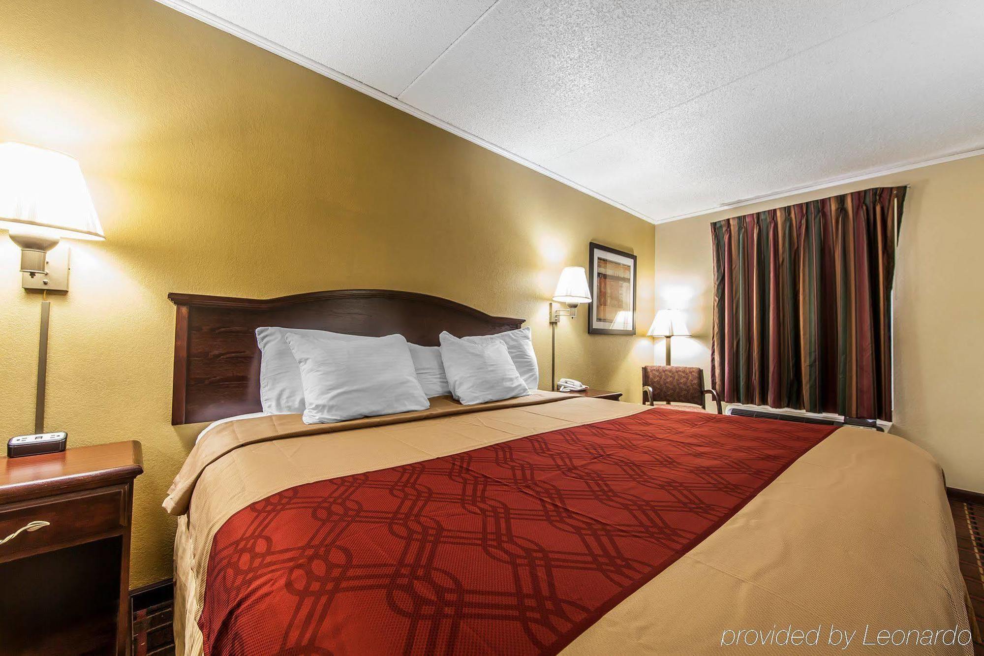 Econo Lodge Lenoir City Exterior photo