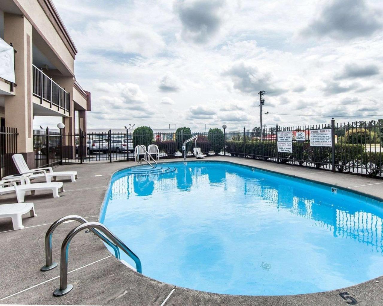 Econo Lodge Lenoir City Exterior photo