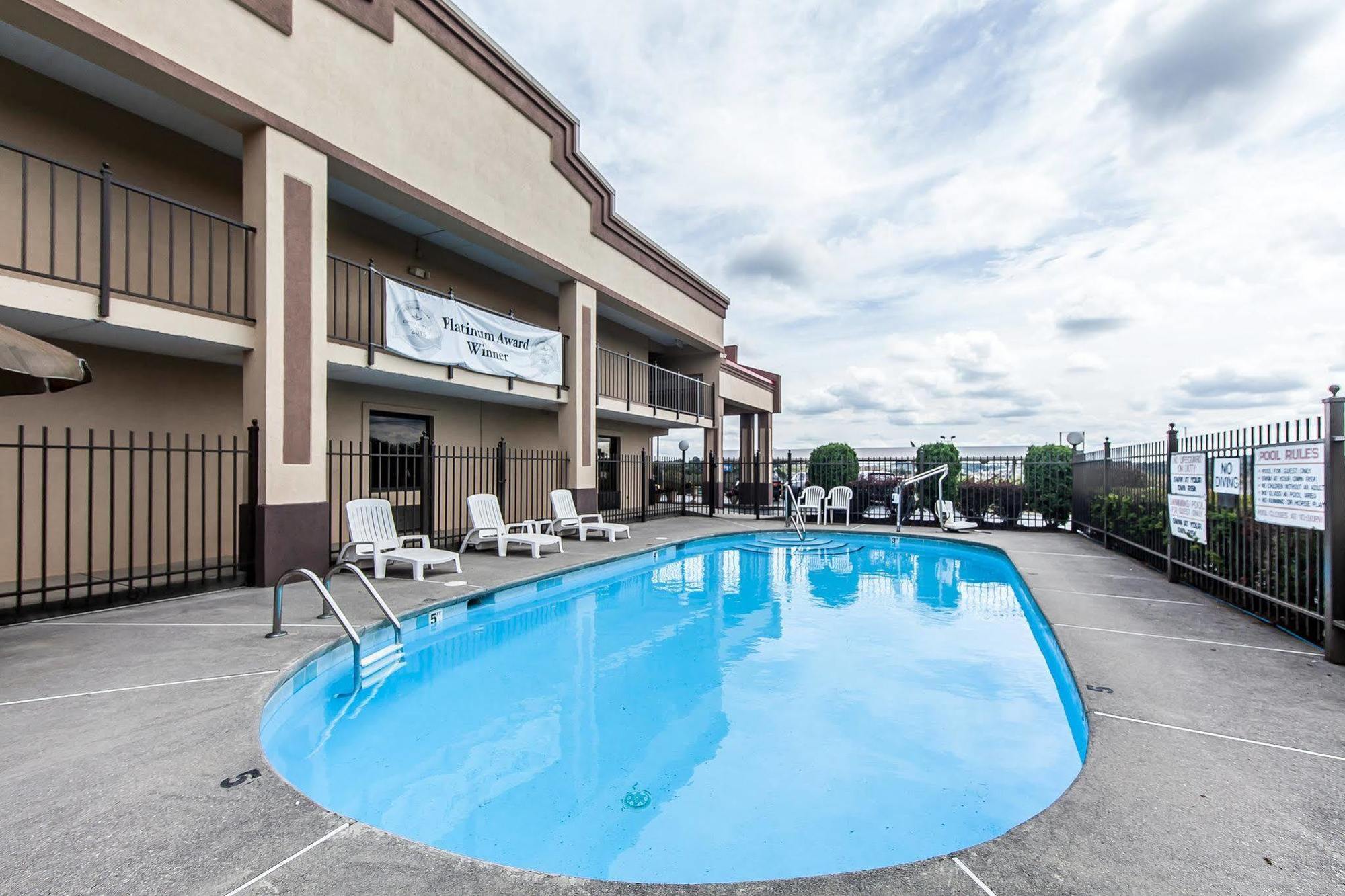 Econo Lodge Lenoir City Exterior photo