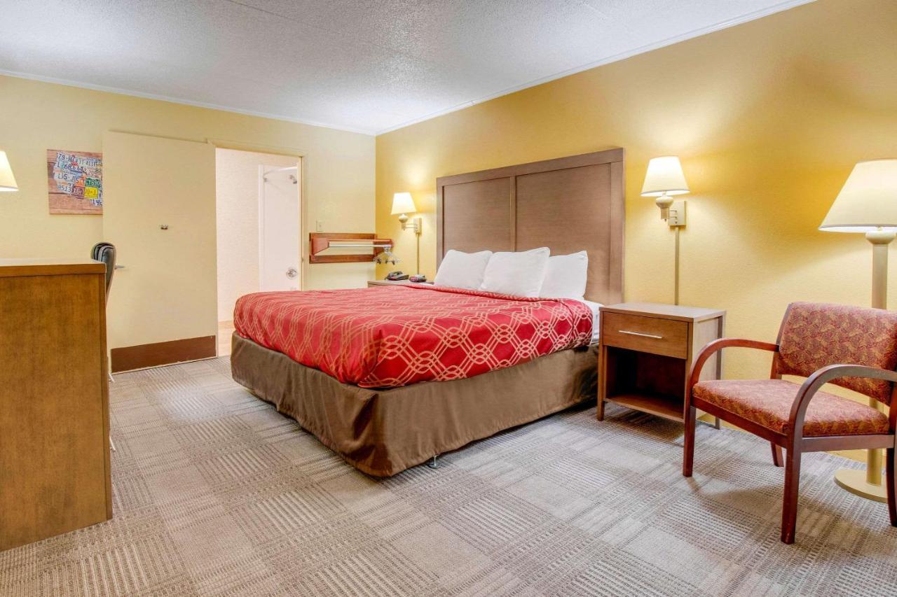 Econo Lodge Lenoir City Exterior photo